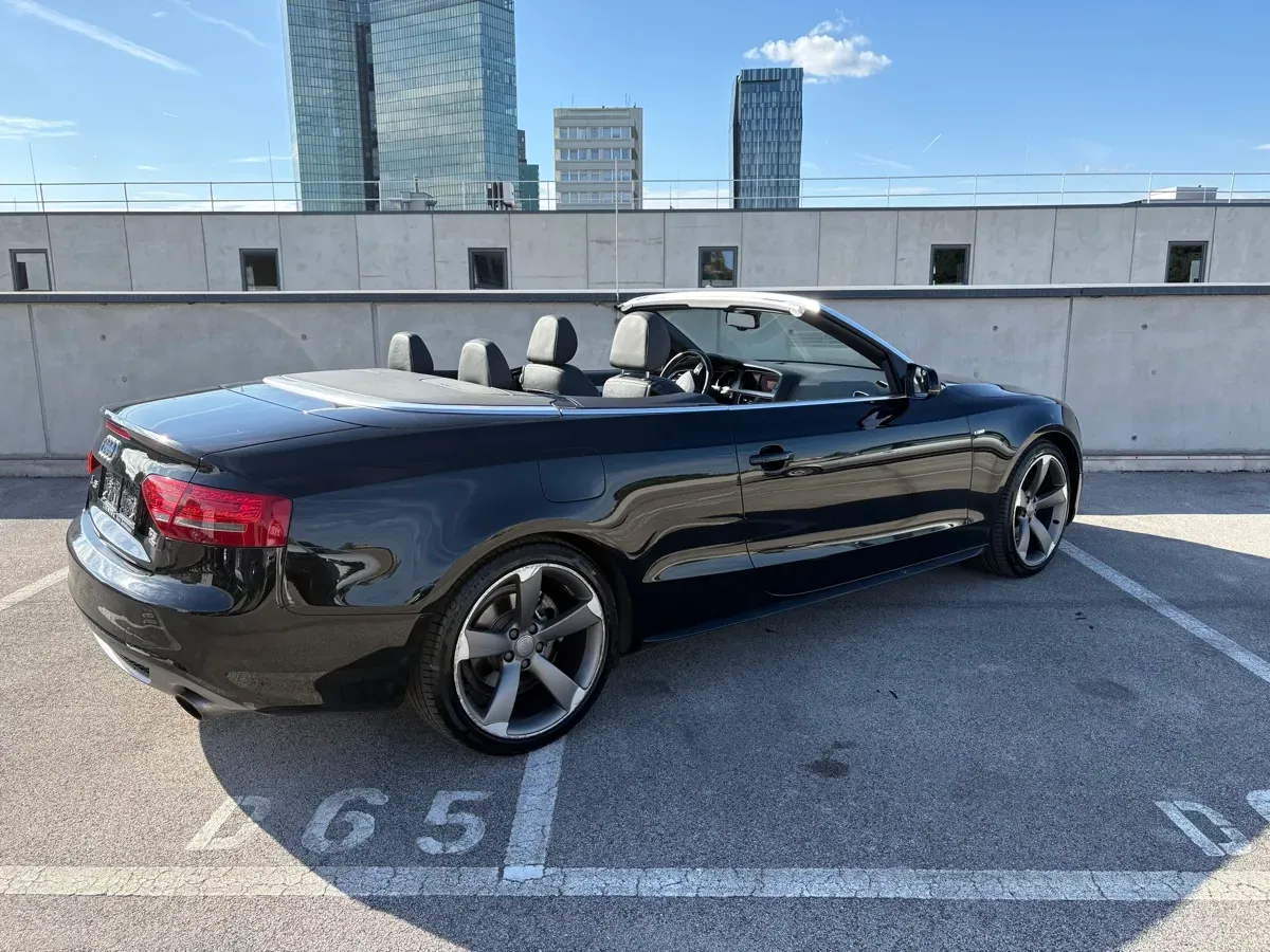 Audi A5 2011 photo 3