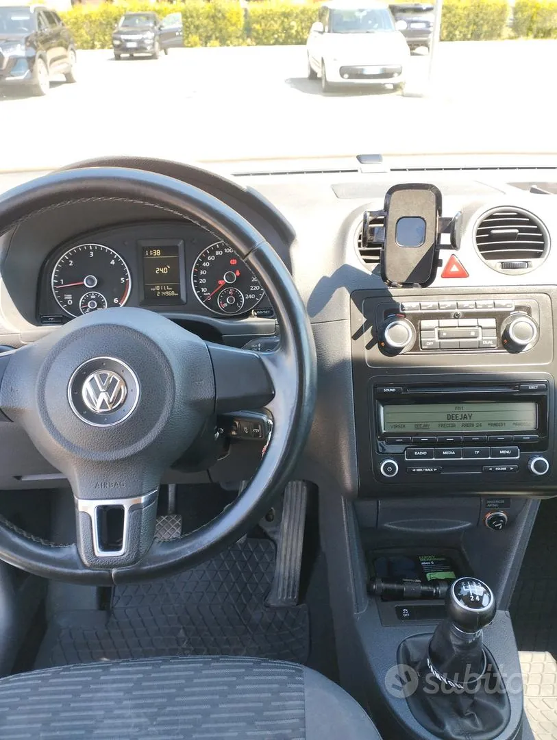 Volkswagen Caddy 2011 photo 3