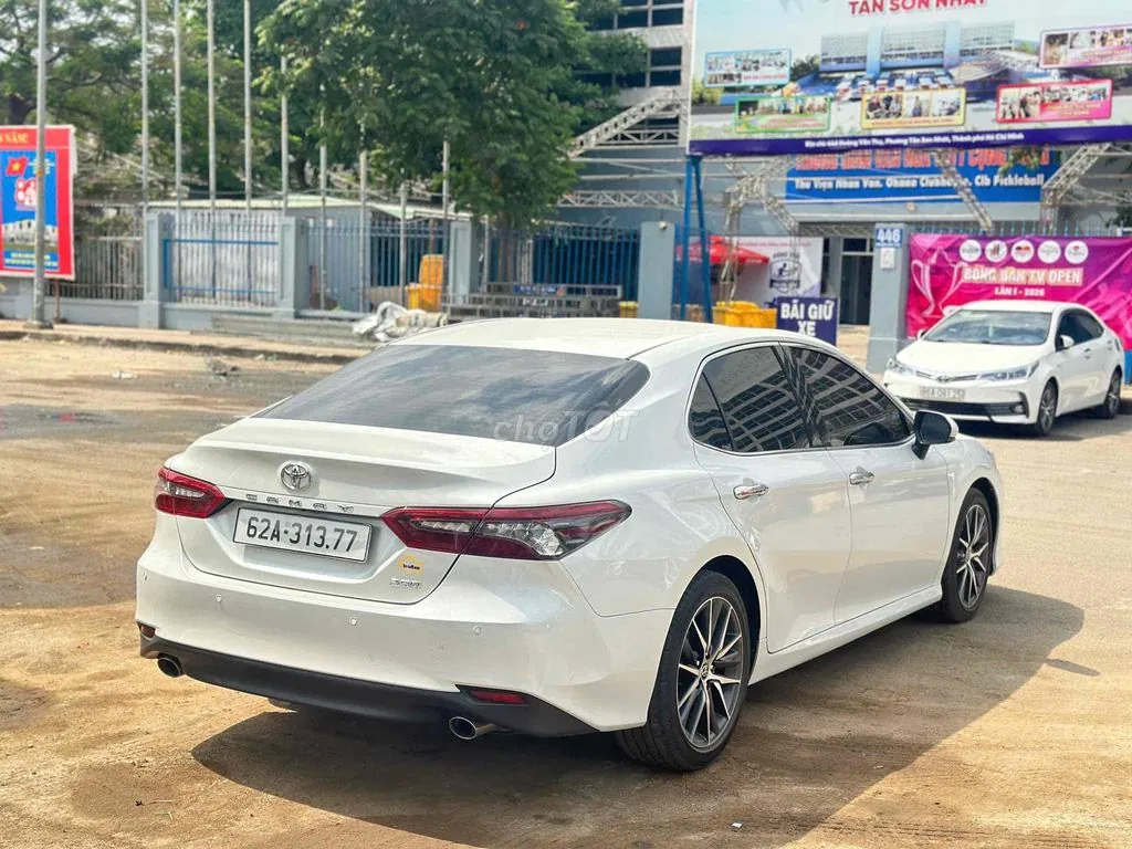 Toyota Camry 2022 photo 3