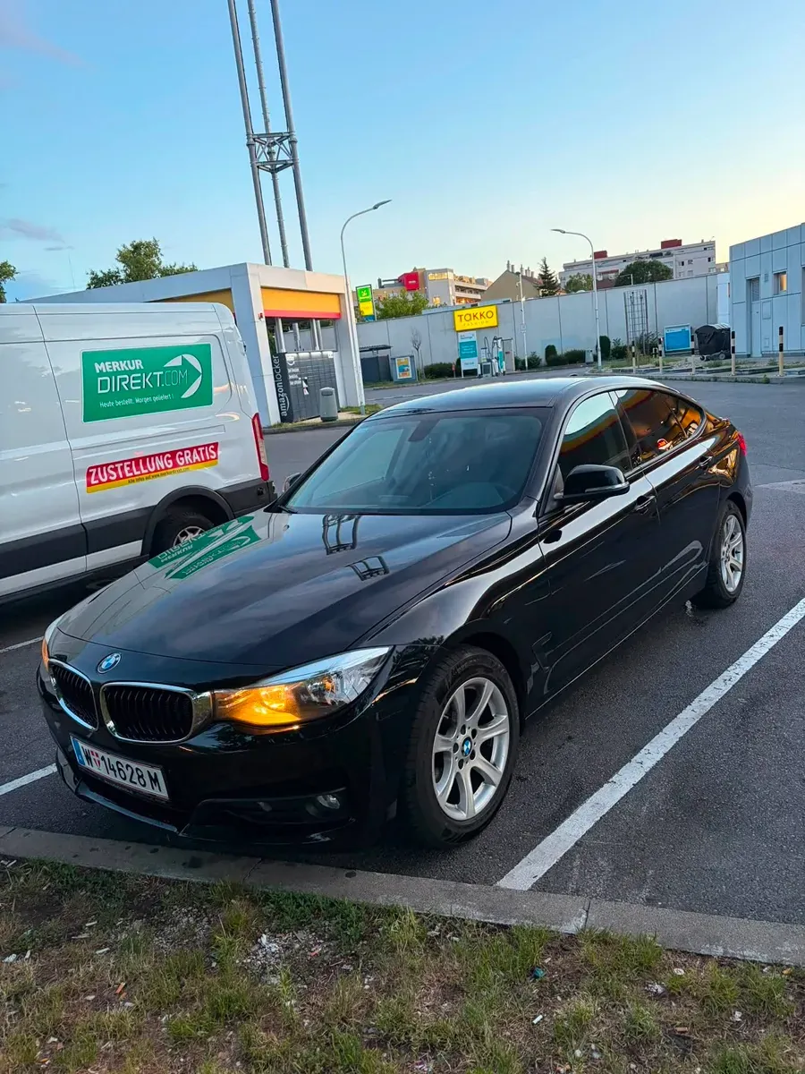 BMW 3 Series 2016 photo 2