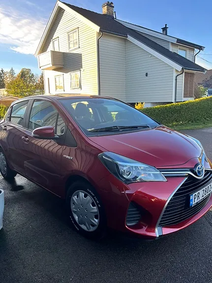 Toyota Yaris 2014 photo 2