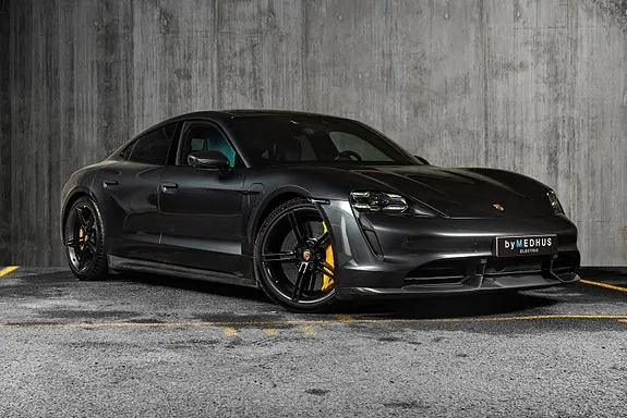 Porsche Taycan Turbo S 2020 photo 2