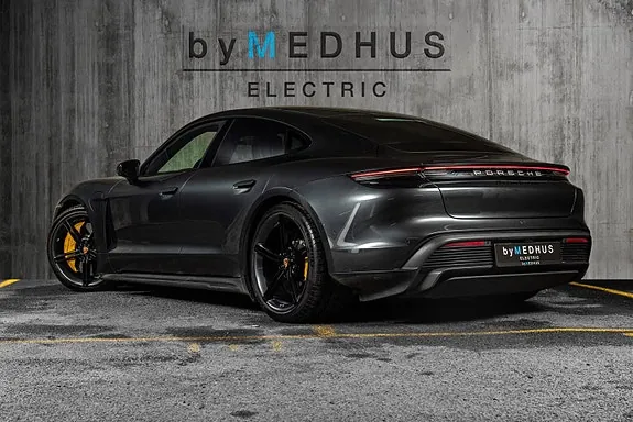 Porsche Taycan Turbo S