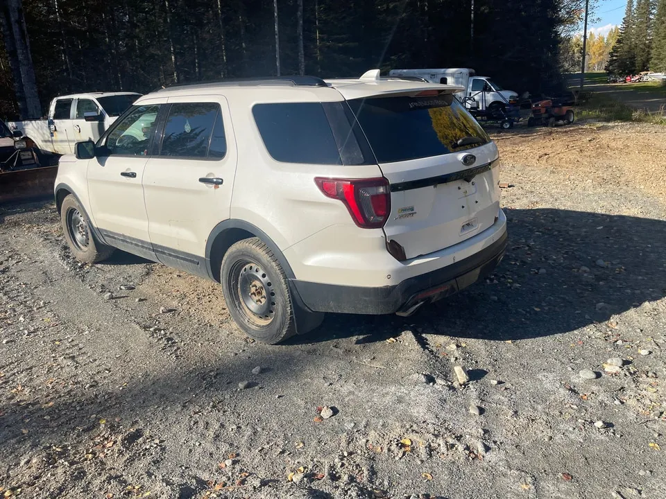 Ford Explorer Sport 2016 photo 3