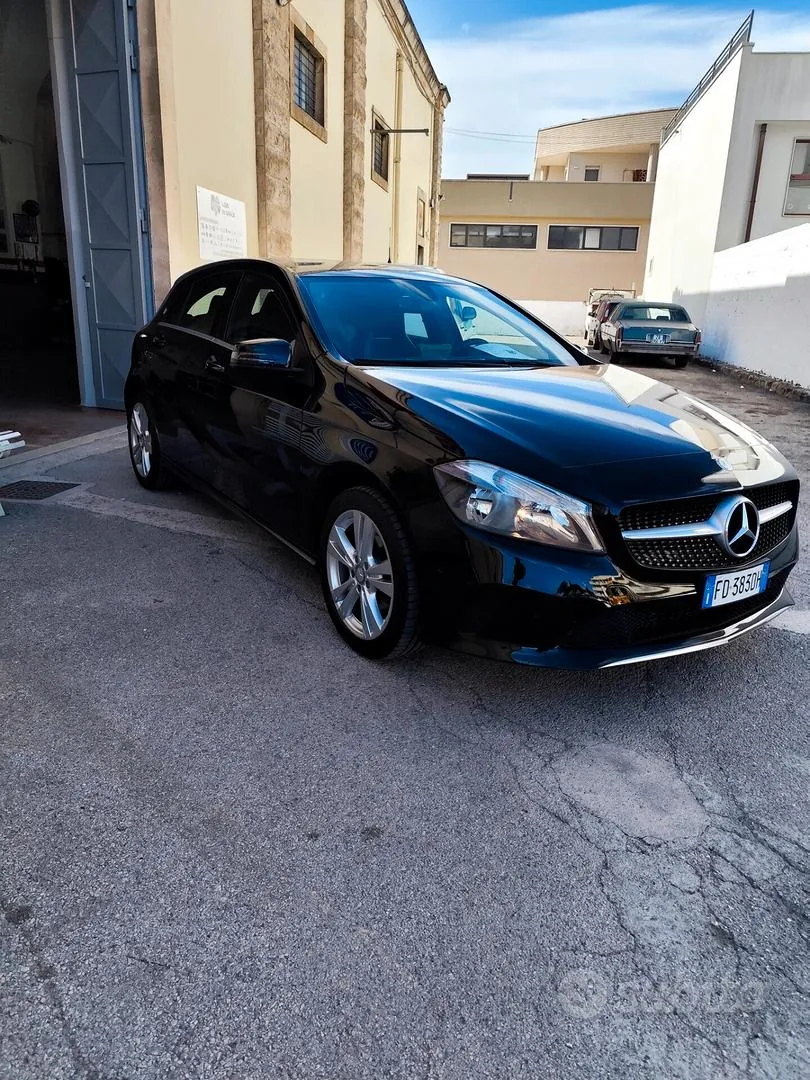 Mercedes-Benz A 180D 2016 photo 3