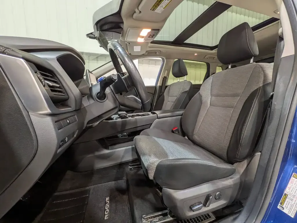 Nissan Rogue 2023 photo 2