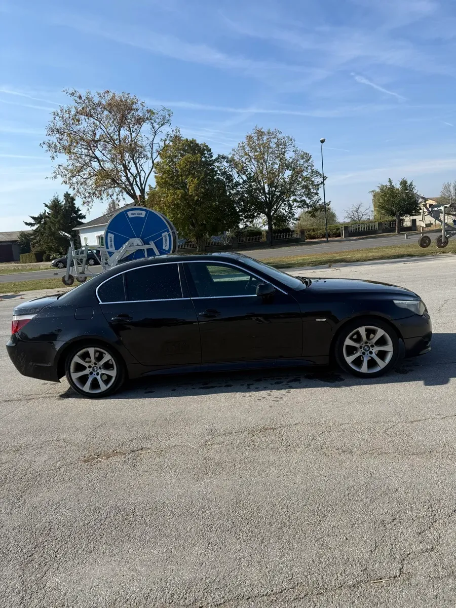BMW 5 Series 2004 photo 3