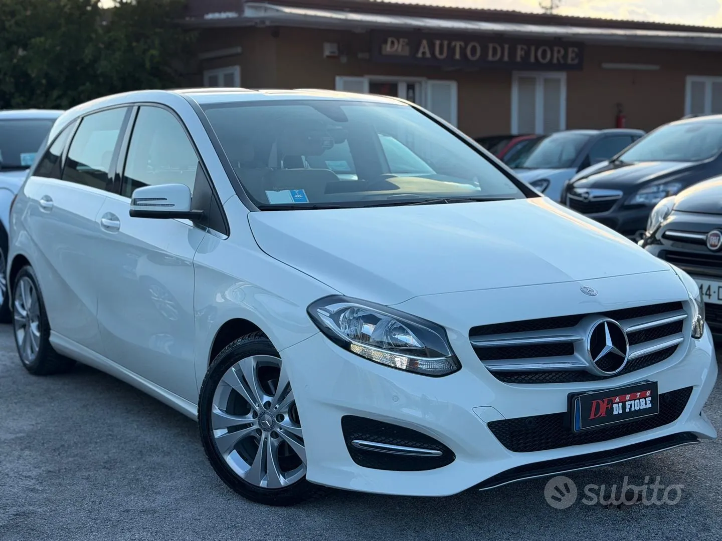 Mercedes-Benz B-Class 2015 photo 3