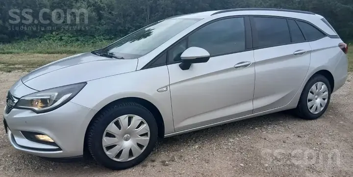 Opel Astra 2018 photo 2