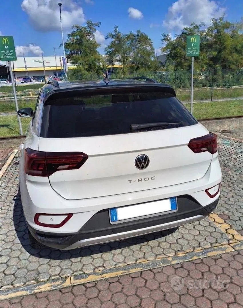 Volkswagen T-Roc 2022 photo 2