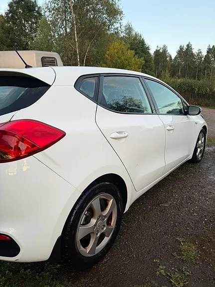 Kia Ceed 2012 photo 5