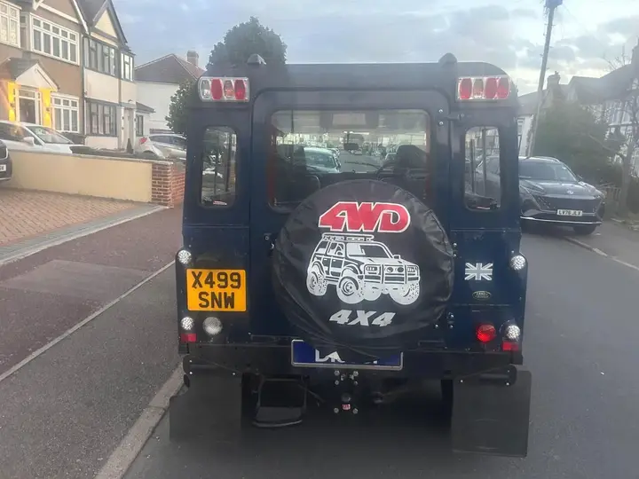 Land Rover Defender 90 2000 photo 5