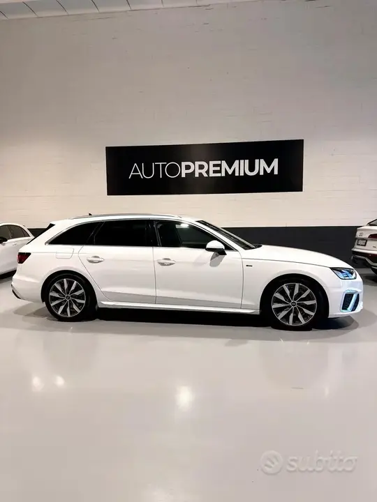 Audi A4 Avant 2023 photo 2