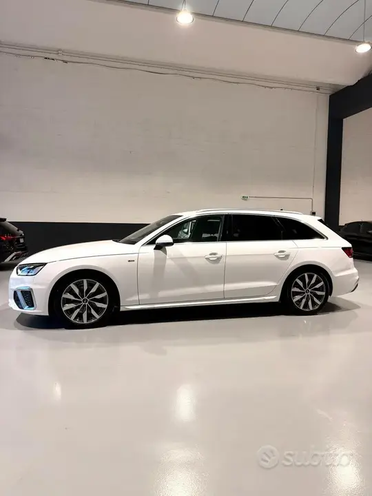 Audi A4 Avant 2023 photo 4