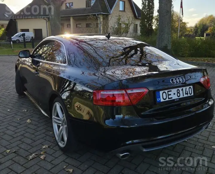 Audi A5 2010 photo 4