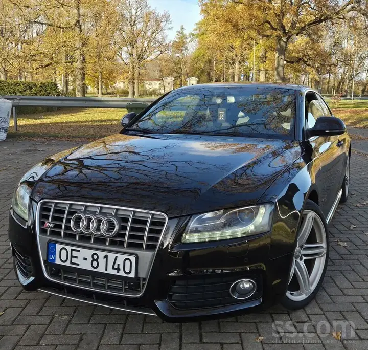 Audi A5 2010 photo 2