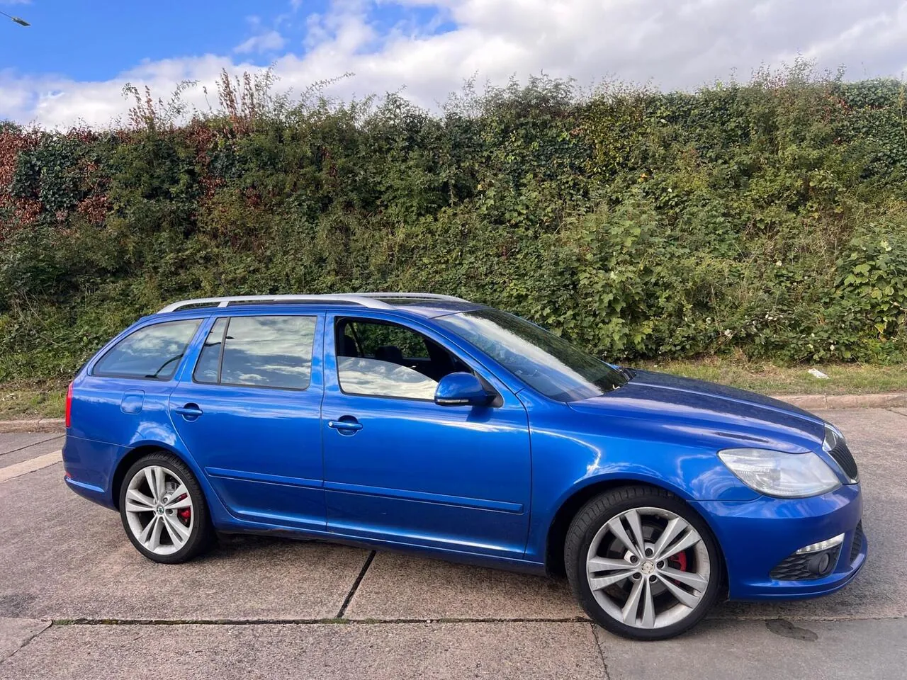 Skoda Octavia 2010 photo 3