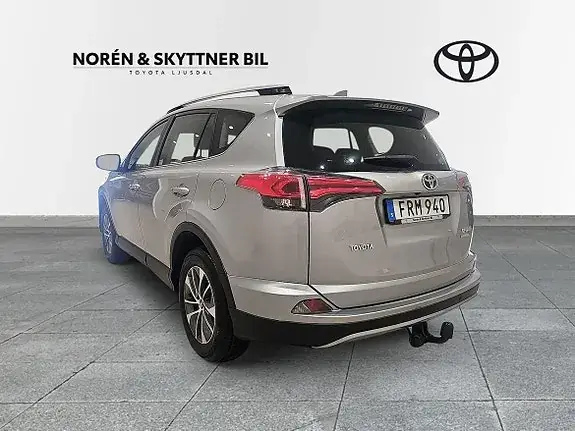 Toyota Rav4 2018 photo 2