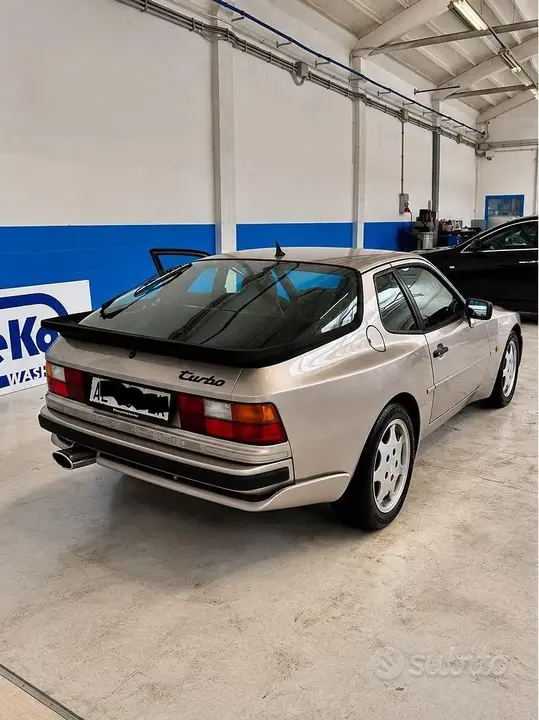 Porsche 944 1987 photo 2