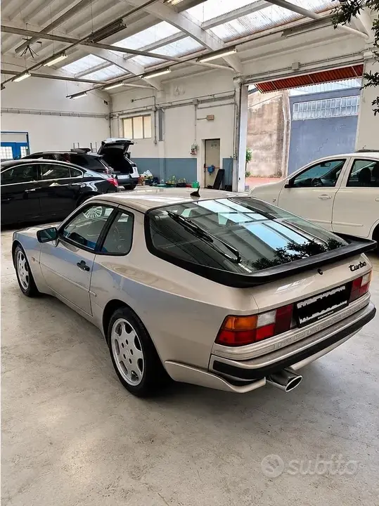 Porsche 944 1987 photo 3