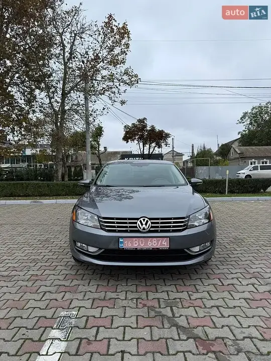 Volkswagen Passat 2013 photo 2