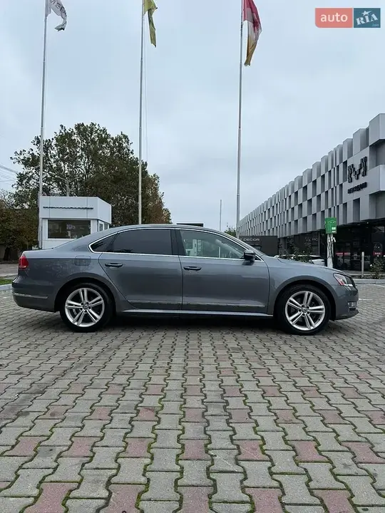 Volkswagen Passat 2013 photo 5