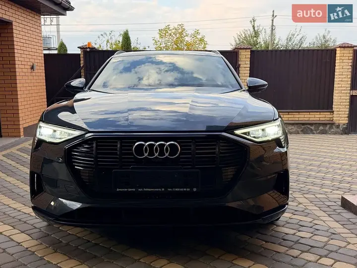 Audi E-Tron 2022 photo 2