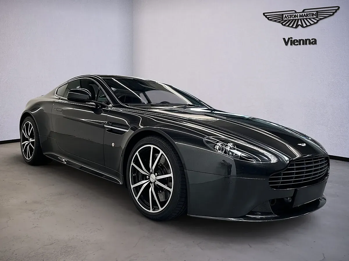 Aston Martin V8 Vantage Sp10 Coupé 2013 photo 2