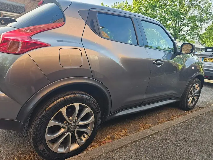 Nissan Juke 2013 photo 2