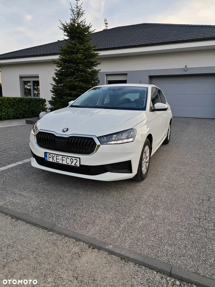Skoda Fabia 2023 photo 2