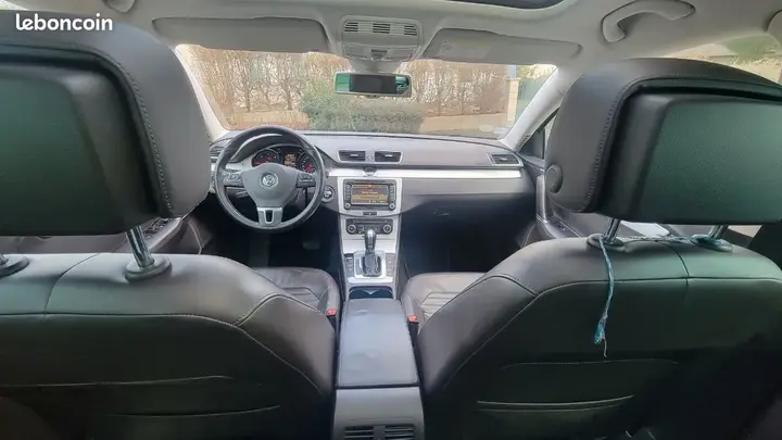 Volkswagen Passat 2012 photo 3