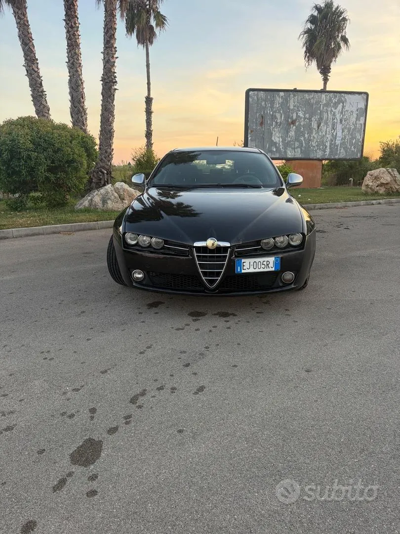 Alfa Romeo 159 2011 photo 2