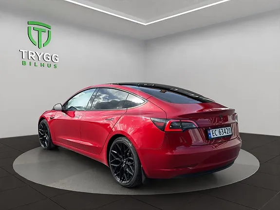 Tesla Model 3 2021 photo 3