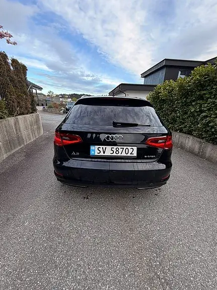 Audi E-Tron 2015 photo 4