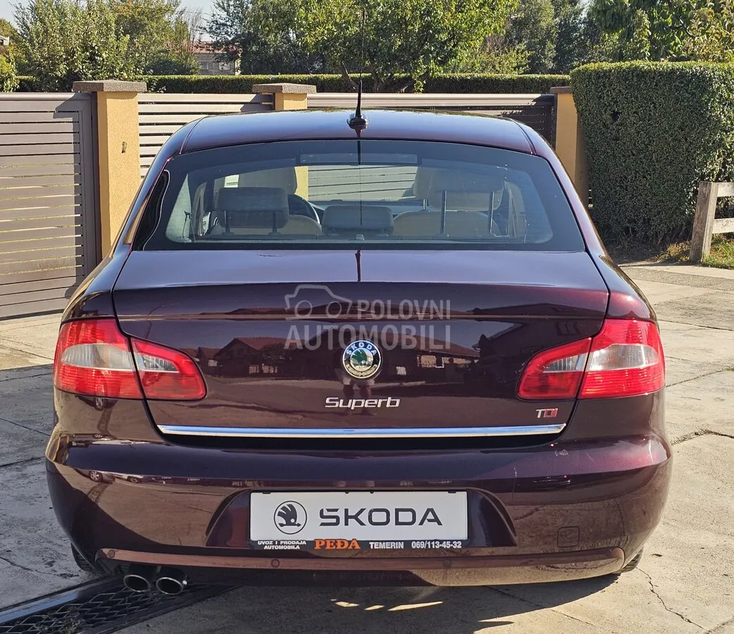 Skoda Superb 2009 photo 4
