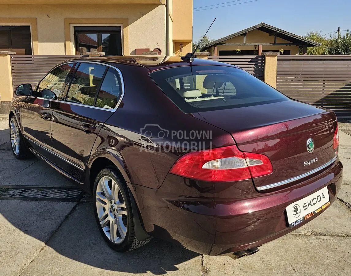 Skoda Superb 2009 photo 3