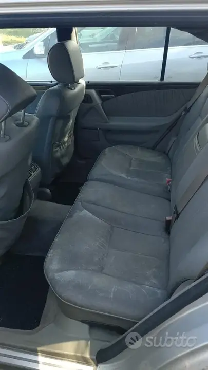 Mercedes-Benz E 200 1998 photo 5