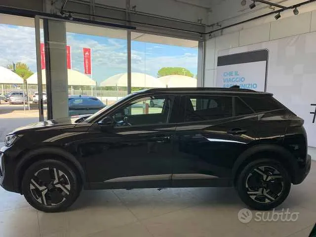 Peugeot 2008 2023 photo 3