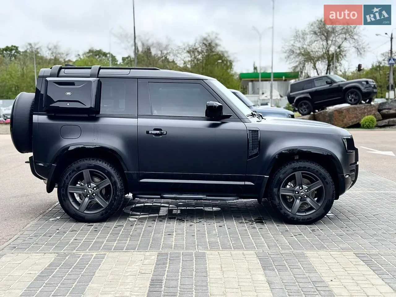 Land Rover Defender 2025 photo 4