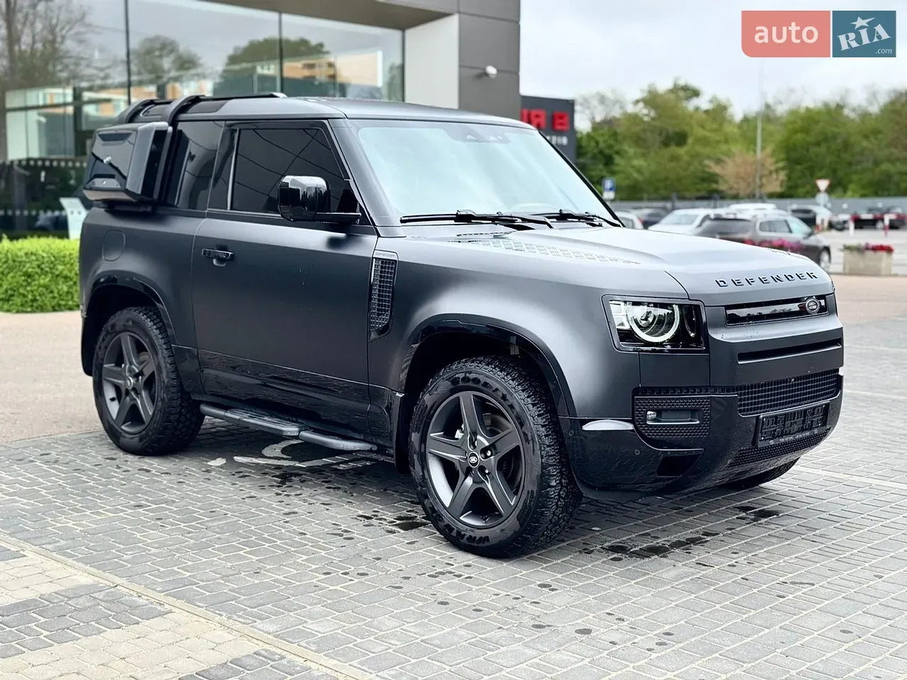 Land Rover Defender 2025 photo 3
