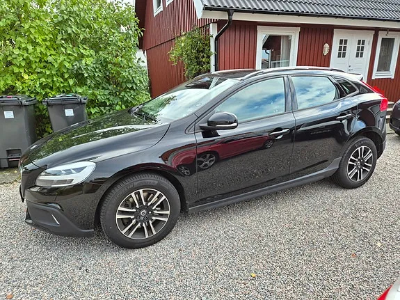 Volvo V40 Cross Country 2018 photo 5