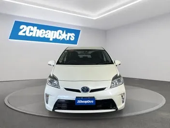 Toyota Prius 2015 photo 3