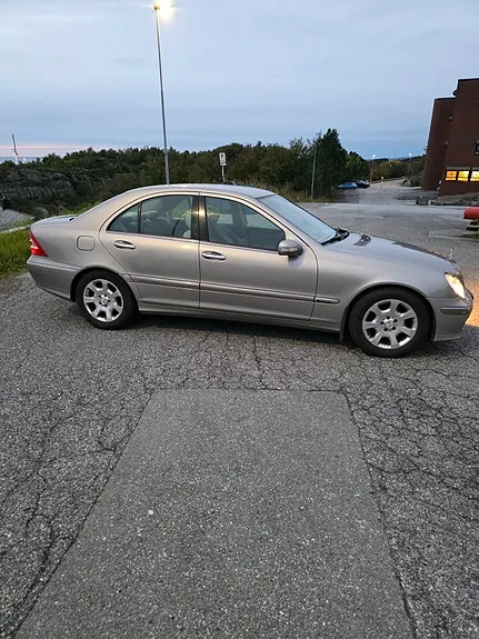 Mercedes-Benz C200 2005 photo 5