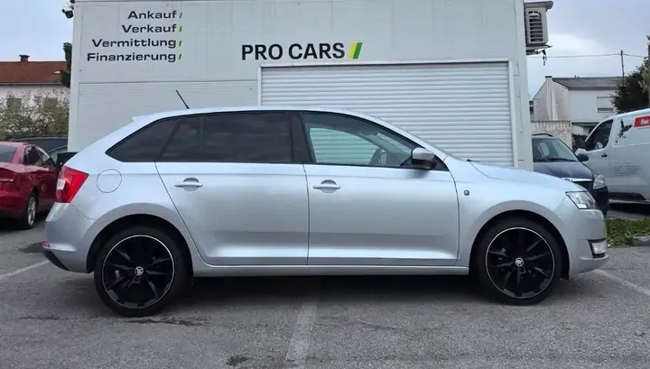 Skoda Rapid 2015 photo 2
