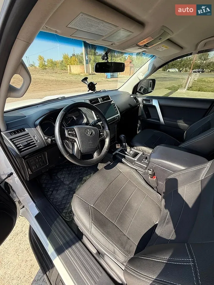 Toyota Land Cruiser Prado 2021 photo 5
