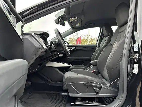 Audi Q4 E-Tron 2023 photo 3