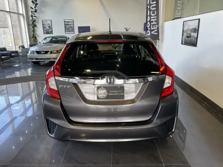 Honda Fit 2015 photo 4