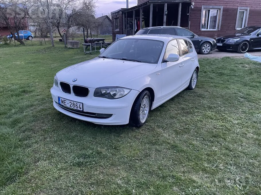 BMW 116 2009 photo 2