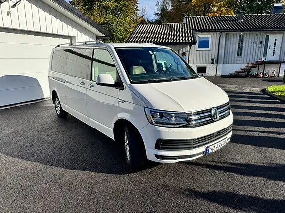 Volkswagen Caravelle 2018 photo 2