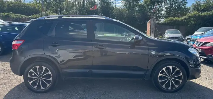 Nissan Qashqai 2012 photo 5